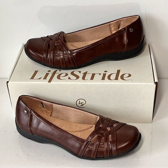 LifeStride Diverse Slip-On - Picture 1 of 7